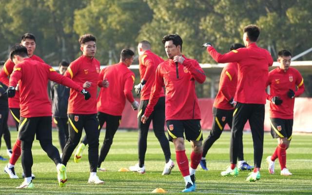 在办公室狂cao丝袜老师h文